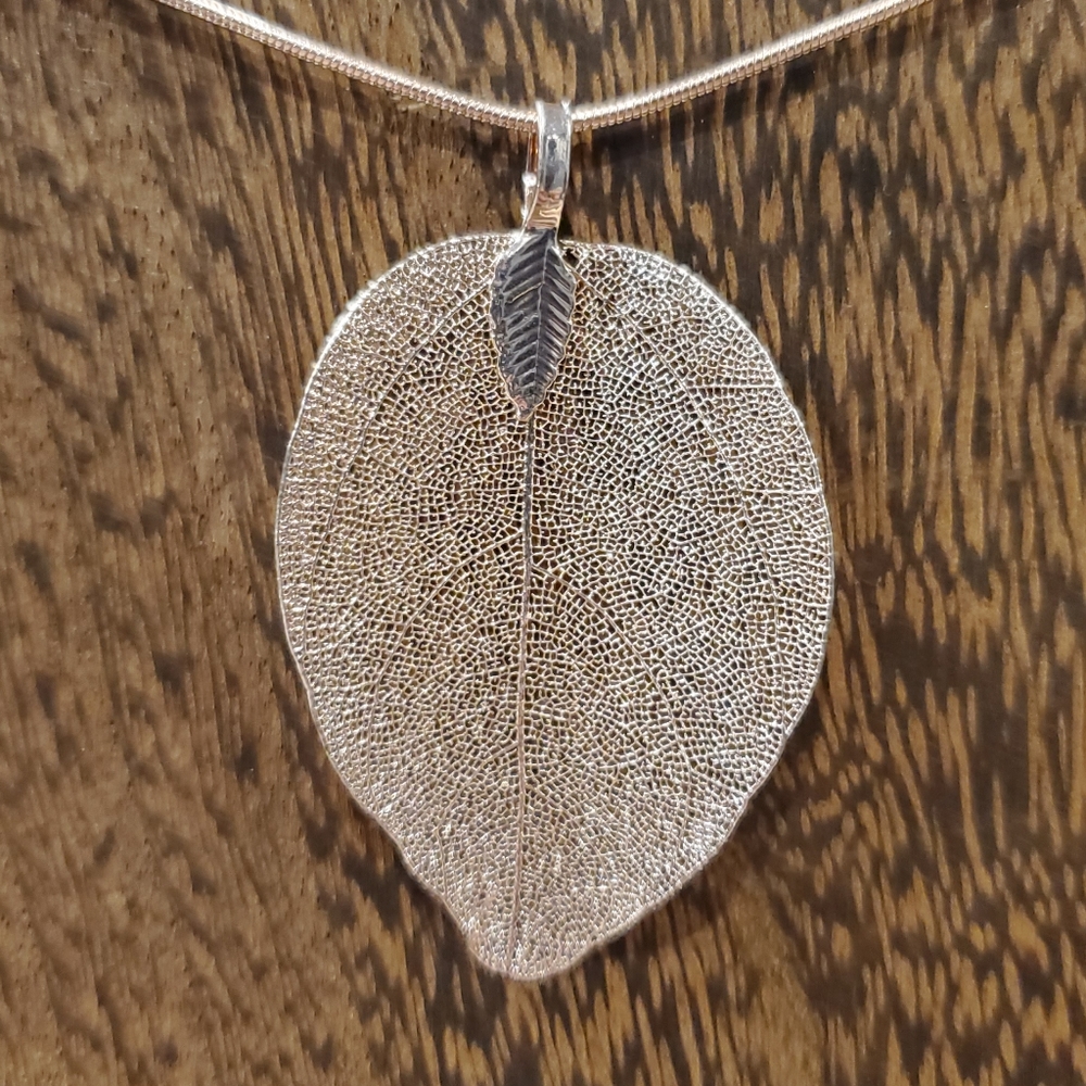 Rose gold leaf necklace